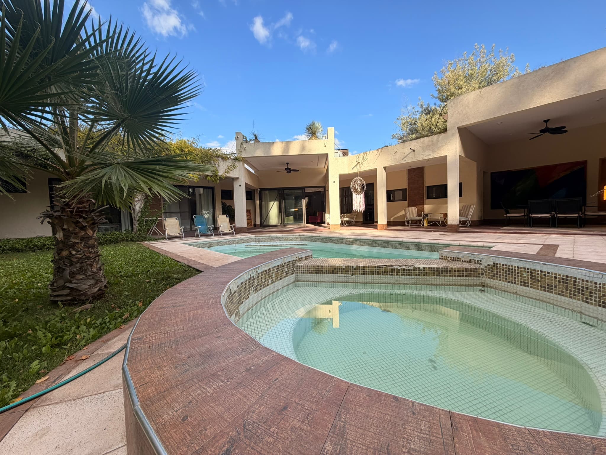 Casa morderna en chacras de coria